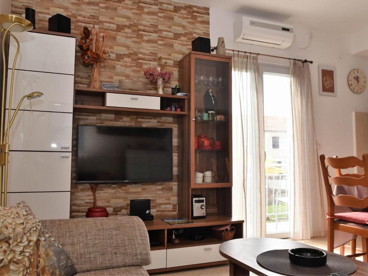 Apartment Manigo Supetar Kültér fotó
