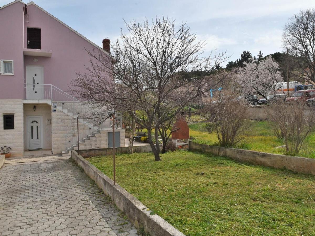 Apartment Manigo Supetar Kültér fotó
