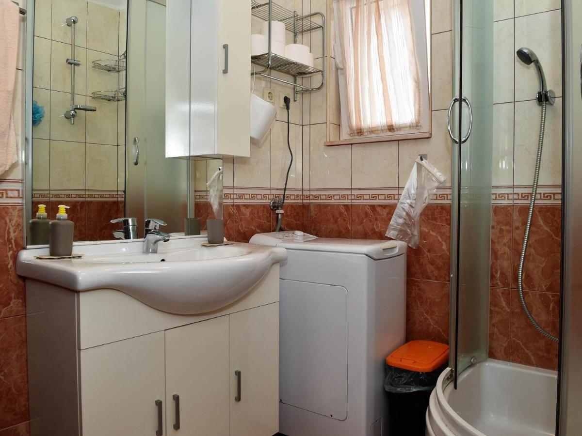 Apartment Manigo Supetar Kültér fotó
