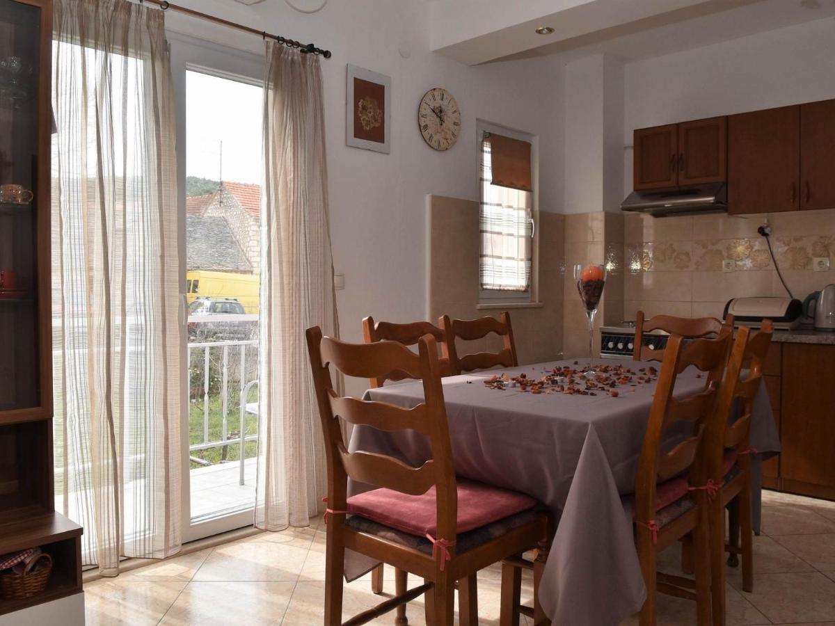Apartment Manigo Supetar Kültér fotó