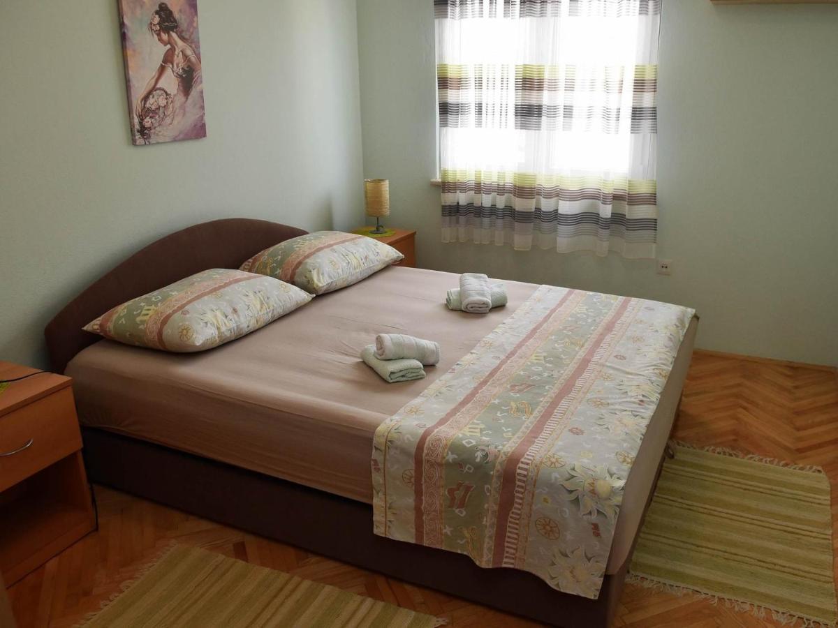 Apartment Manigo Supetar Kültér fotó