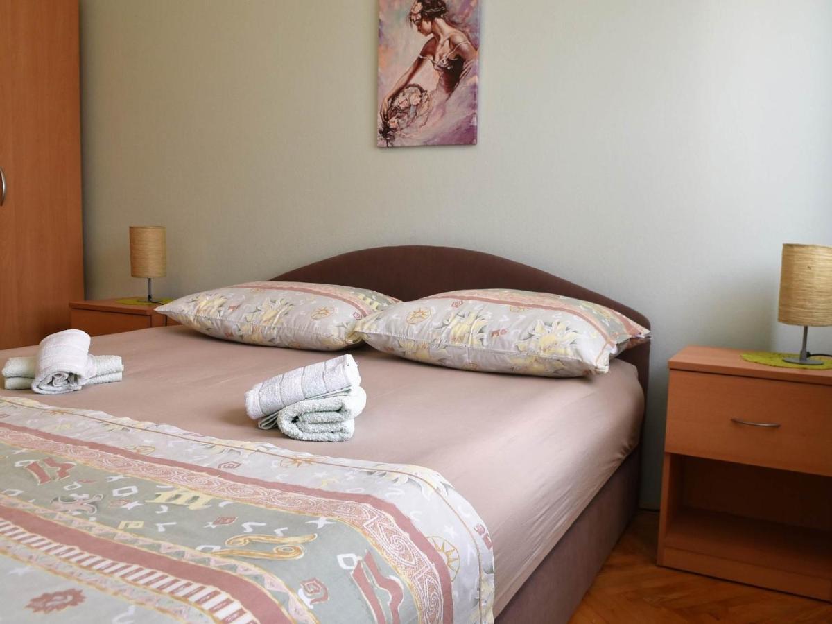Apartment Manigo Supetar Kültér fotó