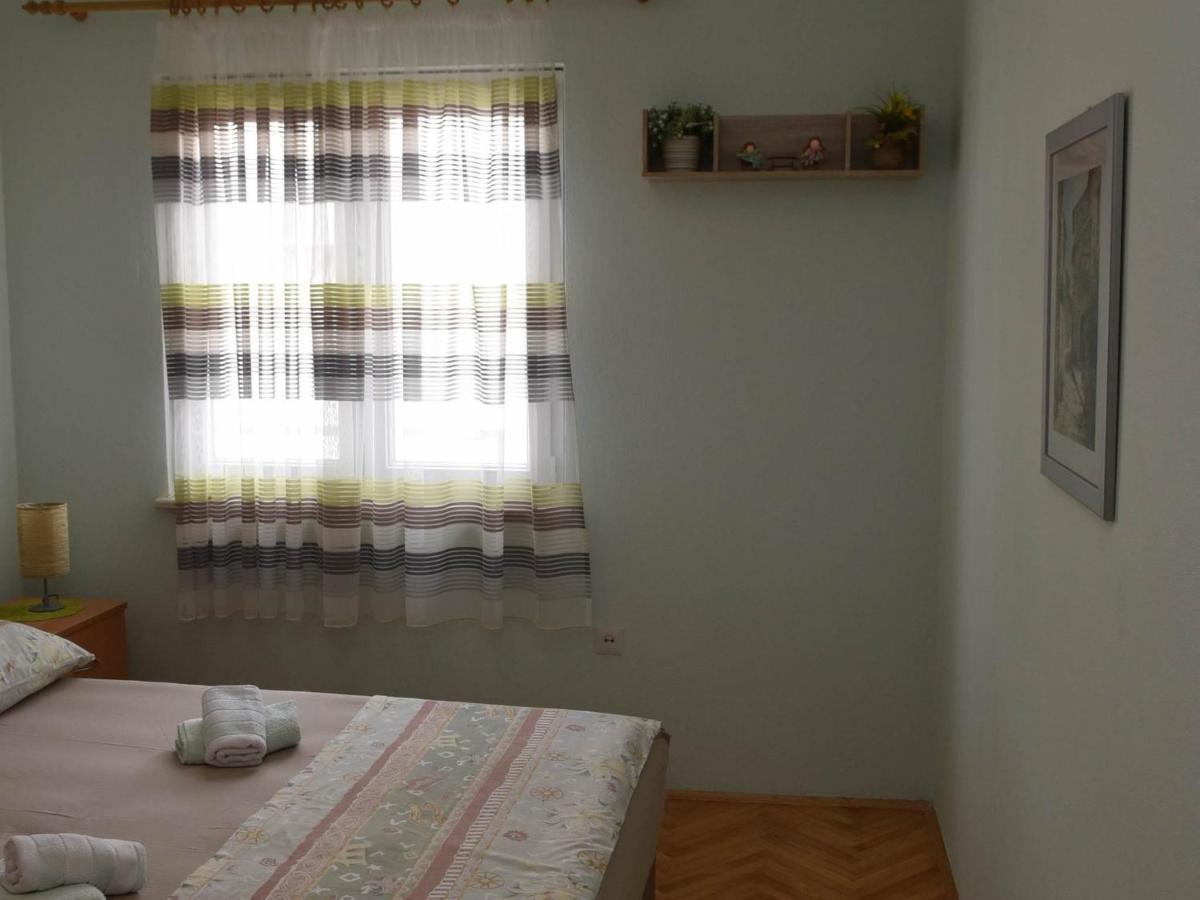 Apartment Manigo Supetar Kültér fotó