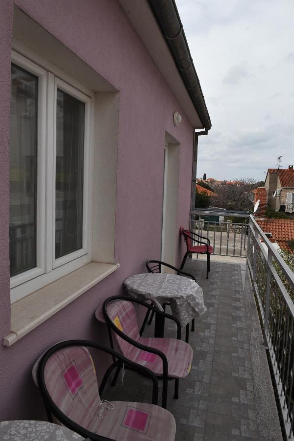 Apartment Manigo Supetar Kültér fotó