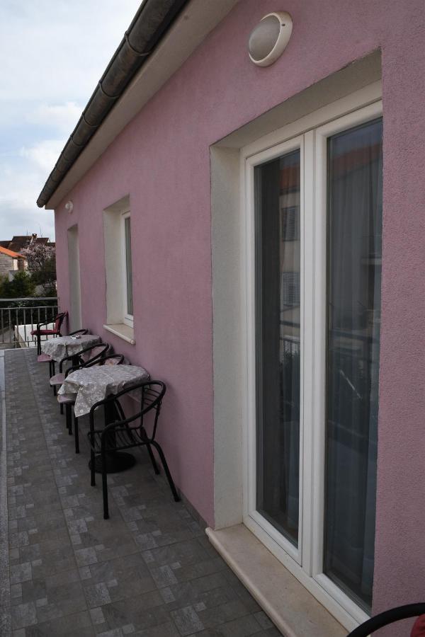 Apartment Manigo Supetar Kültér fotó