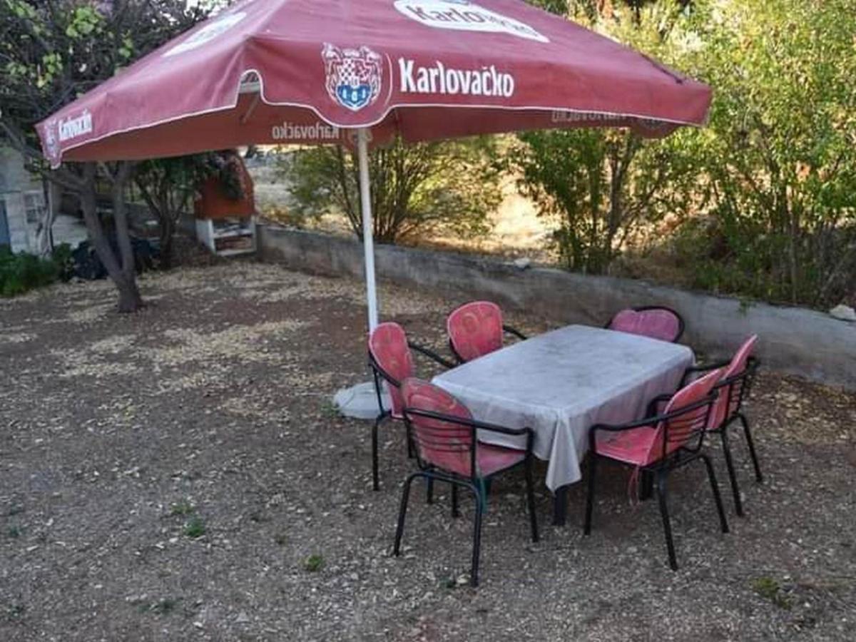 Apartment Manigo Supetar Kültér fotó